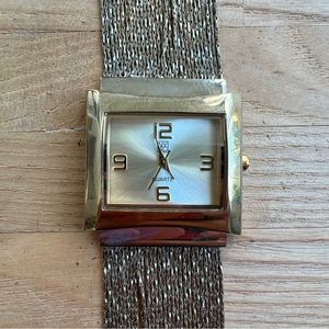New York and co ladies gold tone multi strand fashion bracelet Watch NEW BATTERY